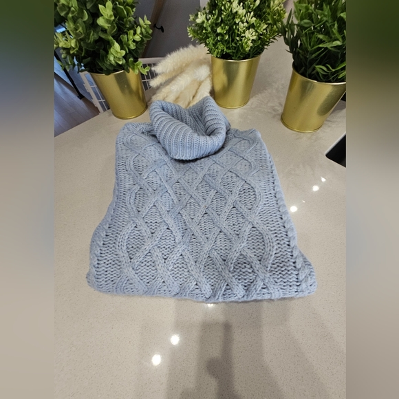 NWOT RW&CO Superbe haut sans manche en tricot épais bleu clair - Picture 8 of 8